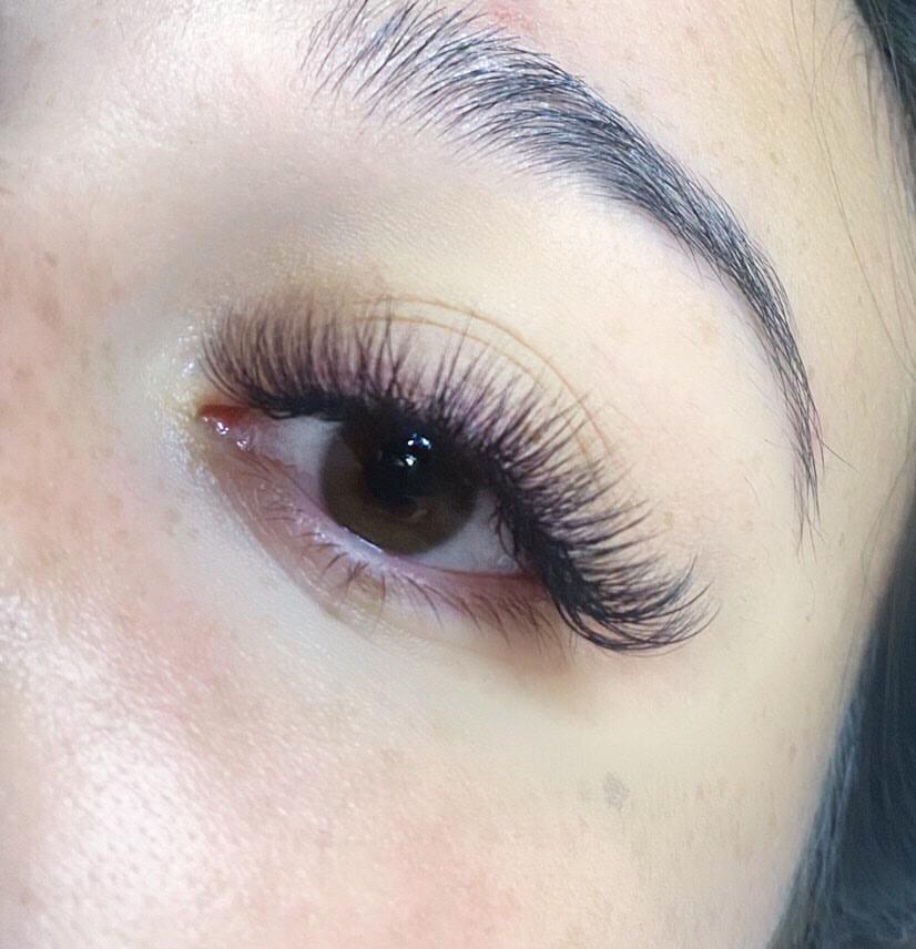 In love with my light volume set 🥰 : r/lashextensions