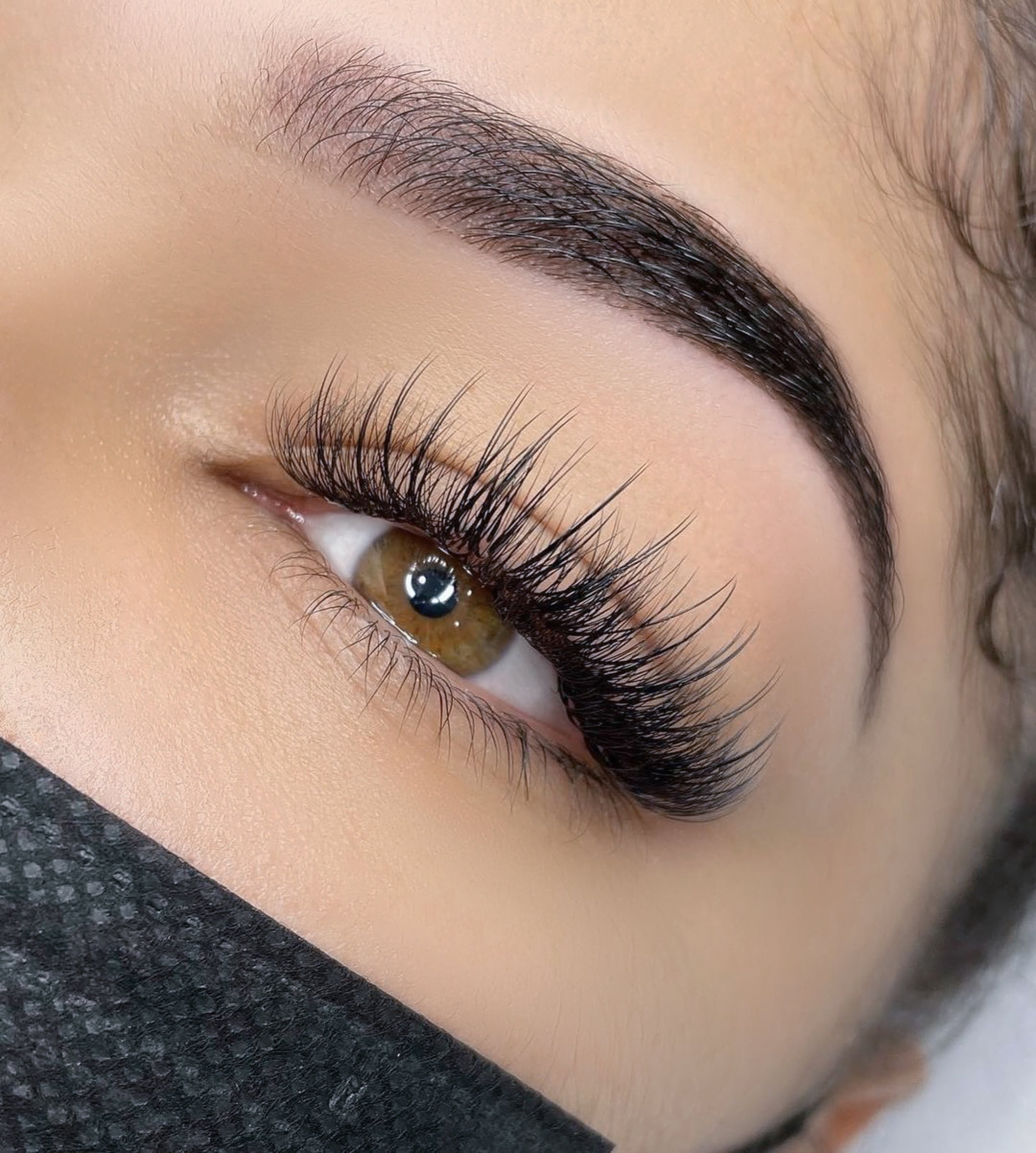 Lash Extension Lighting: What to Look For - The Lash Professional